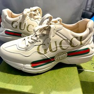 Women's Rhyton Gucci logo leather sneaker 37.5 ivory
